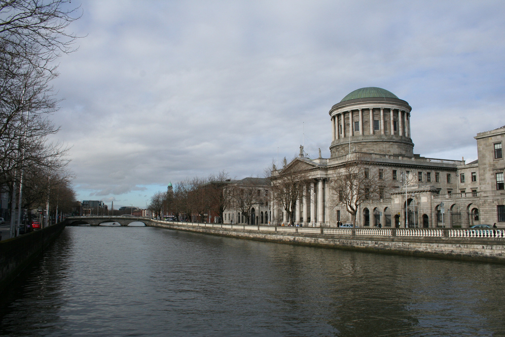 dublin-four-courts-01