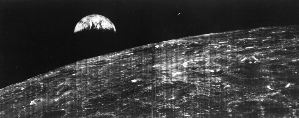 First_View_of_Earth_from_Moon